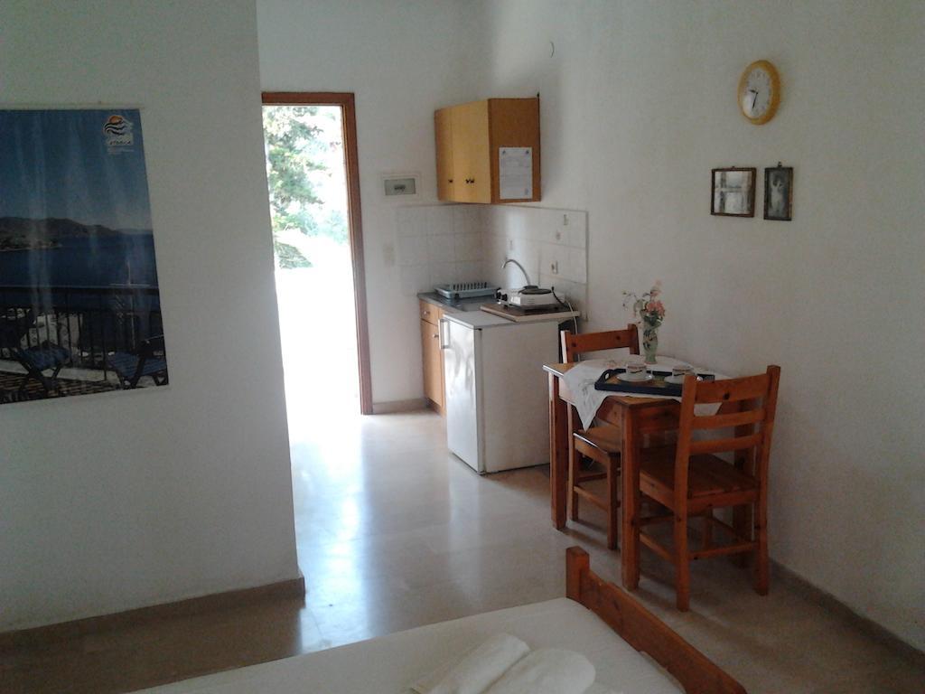 Digkas Apartments Kato Korakiana Bilik gambar